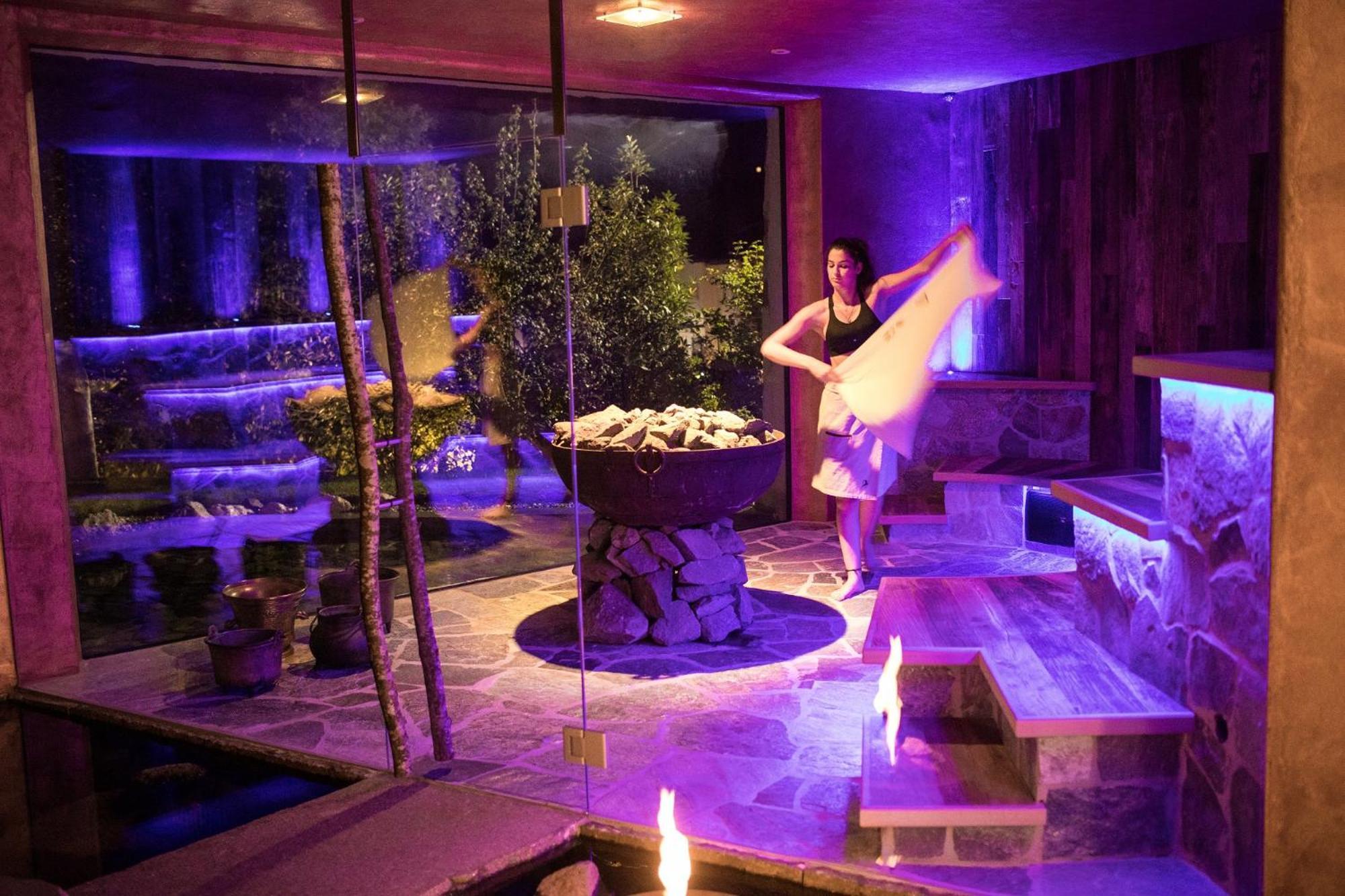 Romantik Hotel Turm Fiè Екстериор снимка