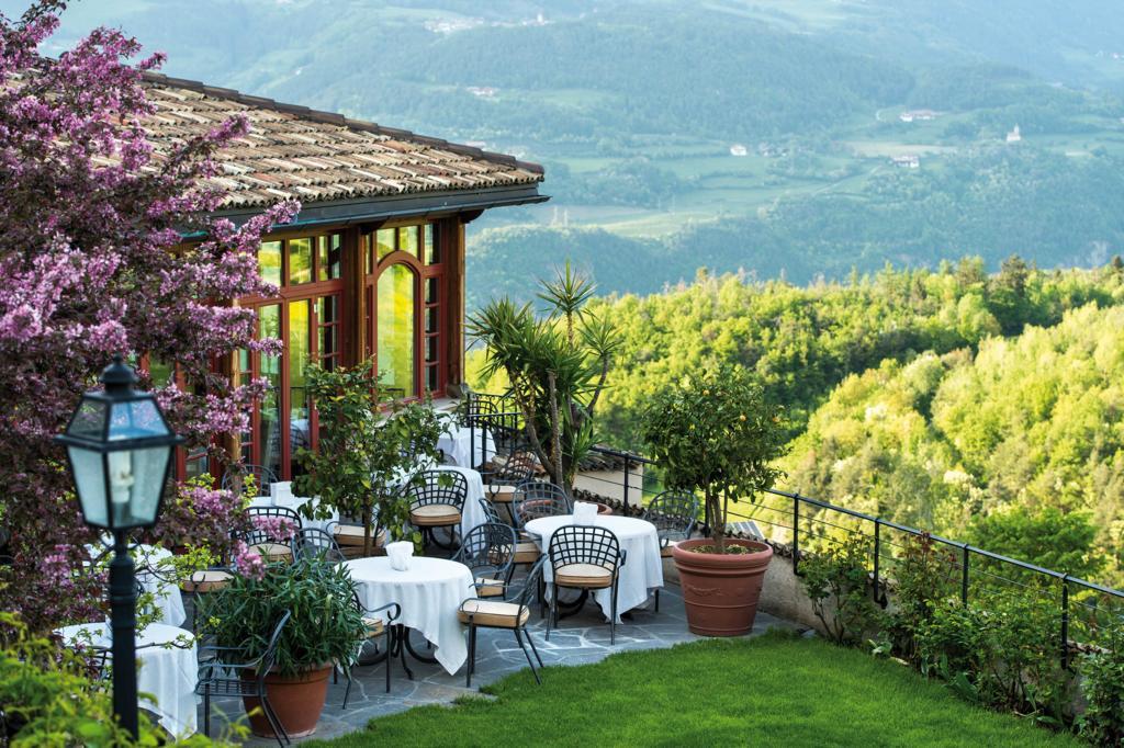 Romantik Hotel Turm Fiè Екстериор снимка