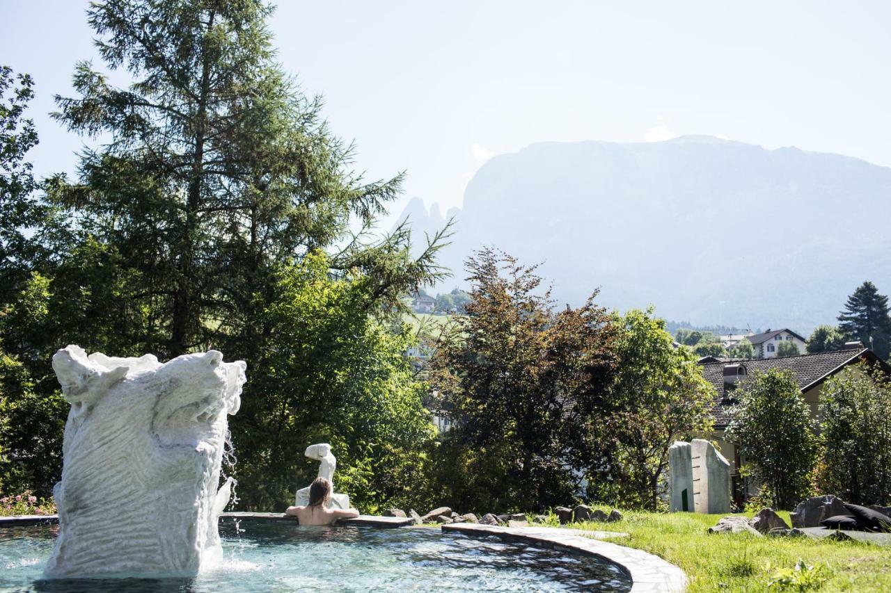 Romantik Hotel Turm Fiè Екстериор снимка